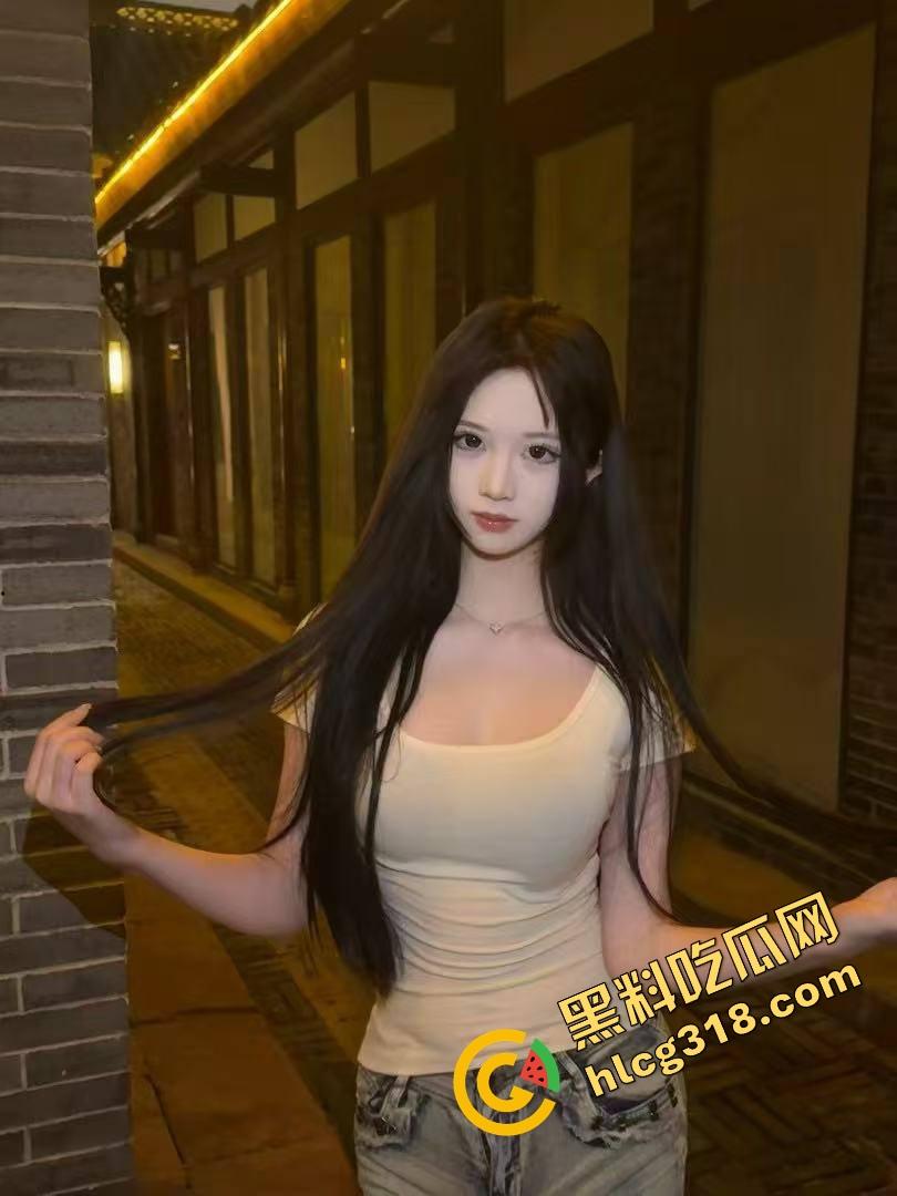 哺乳期骚娘们干起来才叫带劲,奶子又大又软,边插边薅奶头奶水猛喷,操完还得吸两口真他妈解渴!-4