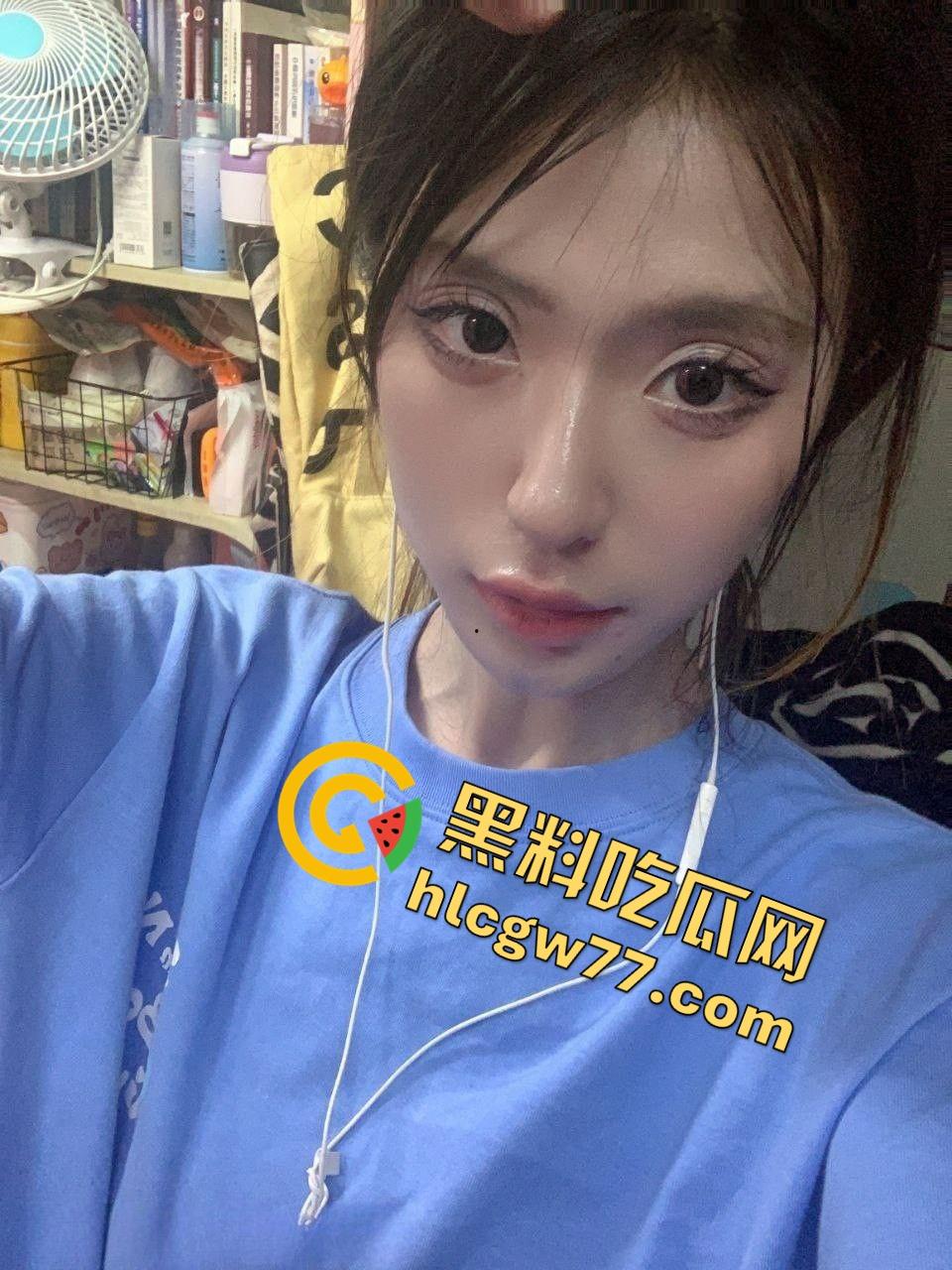 长沙学姐化身肉便器！小母狗滴蜡，嫩逼被爆射满臀如牛奶，怒吼渣男不内射真废！-1