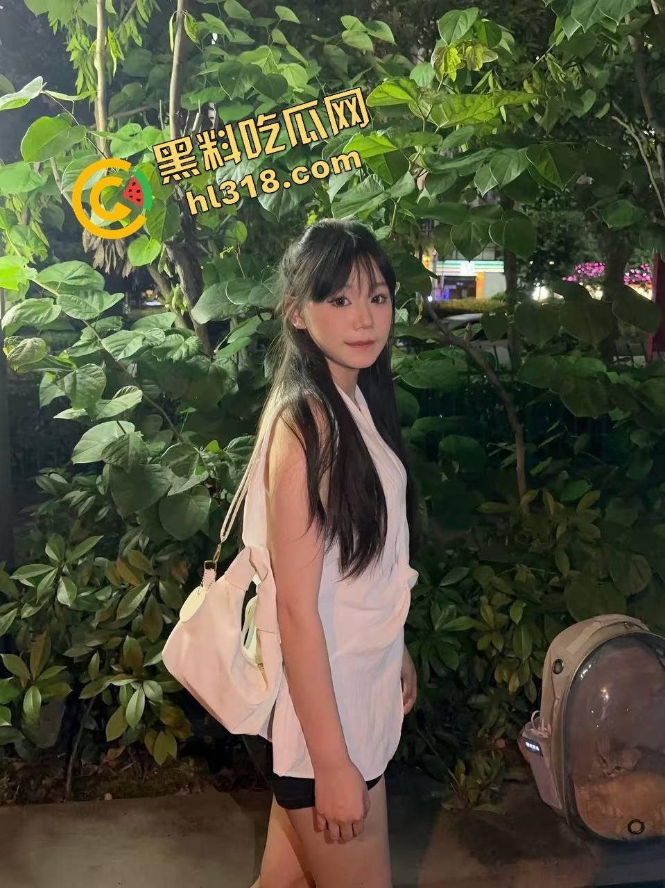 抖音女主播带货带进被窝，直播时约榜一大哥边做爱边互动，这就是互联网电子野战赚钱做爱两不误！-2